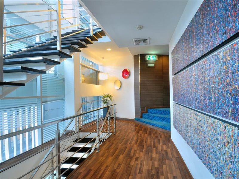 Sukhumvit Suites Hotel Bangkok Buitenkant foto